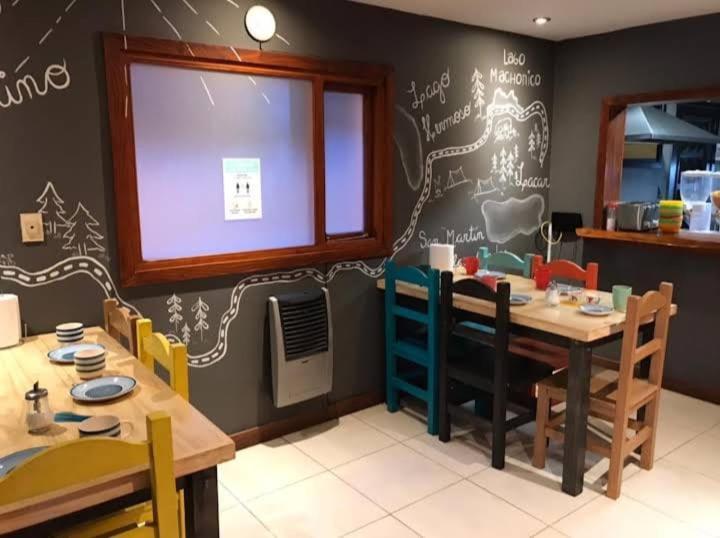 Olimpo Hostel San Carlos de Bariloche Eksteriør billede